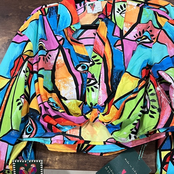 NWT Live 4 Truth Abstract Blouse Large - Picture 3 of 8